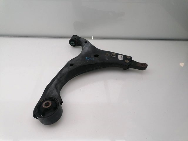 Brazo inferior izquierdo de la suspensión delantera 545002H000 HYUNDAI