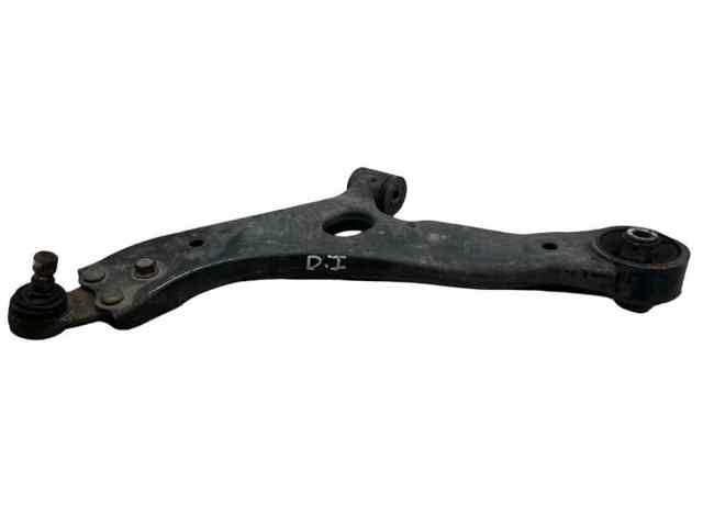 545002Y002 Brazo inferior izquierdo de la suspensión delantera  disponible Burgos