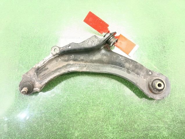 545003037R RENAULT Brazo inferior derecho de la suspensión delantera  en stock Huelva