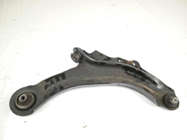 545003037R Brazo inferior derecho de la suspensión delantera comprar Sevilla