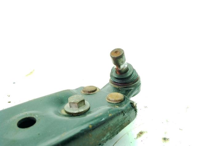 545003W102 HYUNDAI Brazo inferior izquierdo de la suspensión delantera  en stock Gandía