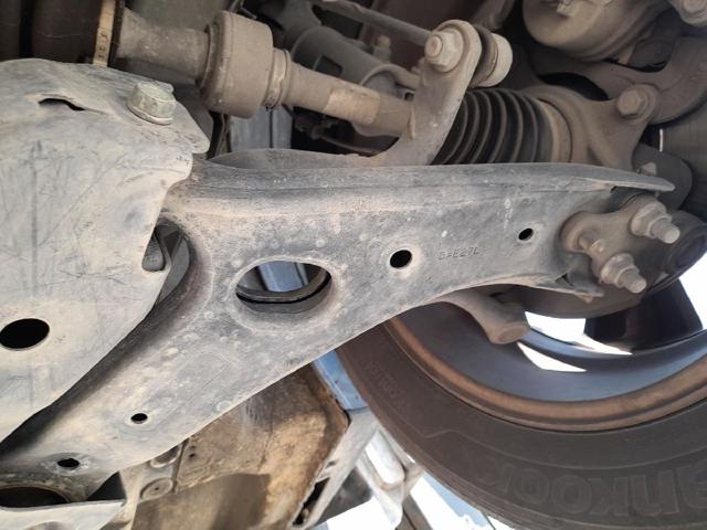Brazo inferior izquierdo de la suspensión delantera 545003W102 HYUNDAI
