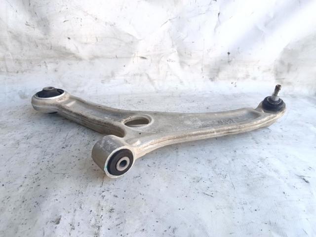 HYUNDAI 545003Z000 Brazo inferior izquierdo de la suspensión delantera  en stock Terrassa