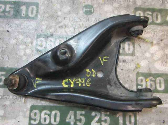 Brazo inferior derecho de la suspensión delantera 545004269R RENAULT
