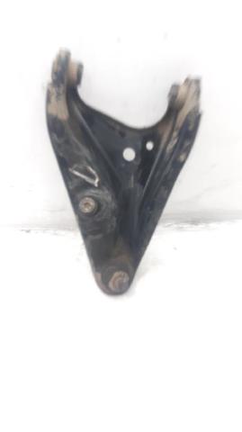 545004269R Brazo inferior derecho de la suspensión delantera comprar Girona