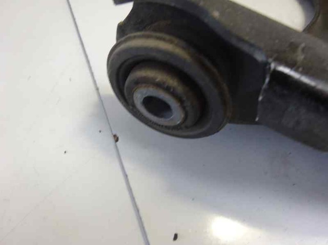 545004269R RENAULT Brazo inferior derecho de la suspensión delantera comprar Bilbao