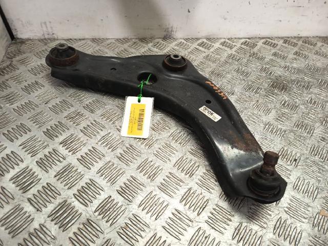 545004EA0B NISSAN Brazo inferior derecho de la suspensión delantera  disponible Alicante