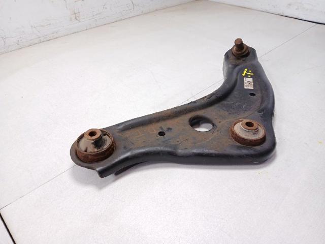 545004EA0B NISSAN Brazo inferior derecho de la suspensión delantera comprar Bilbao