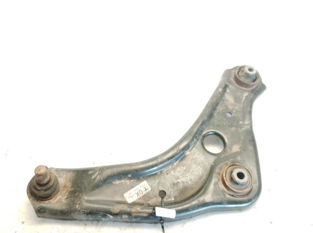 545004EA0B RENAULT Brazo inferior derecho de la suspensión delantera comprar Bilbao