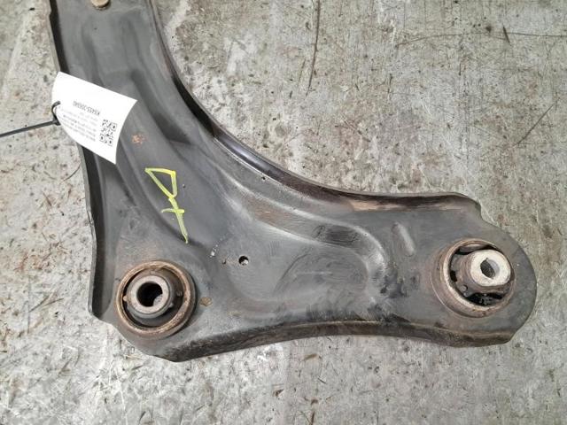 545006560R RENAULT Brazo inferior derecho de la suspensión delantera comprar Bilbao
