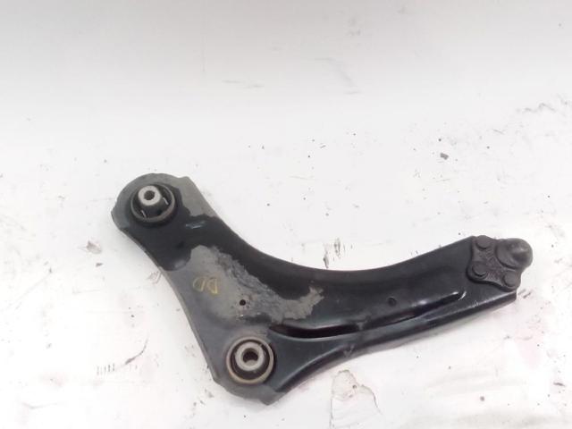 545006560R Brazo inferior derecho de la suspensión delantera comprar Sevilla