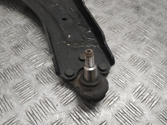 545006560R RENAULT Brazo inferior derecho de la suspensión delantera  disponible Ourense