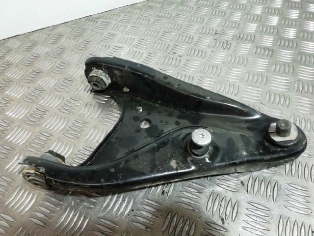 545006623R RENAULT Brazo inferior derecho de la suspensión delantera  disponible Ourense