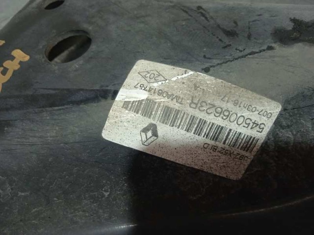 545006623R Brazo inferior derecho de la suspensión delantera  disponible Málaga