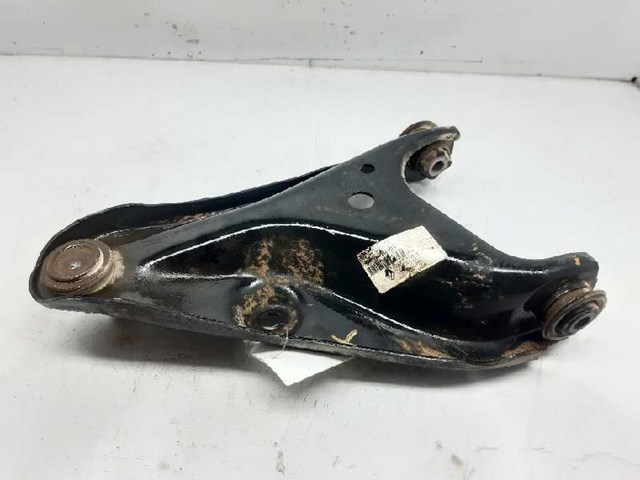 RENAULT 545007106R Brazo inferior derecho de la suspensión delantera comprar Barcelona