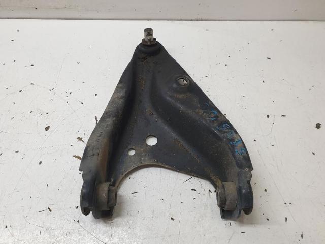 545007106R RENAULT Brazo inferior derecho de la suspensión delantera  disponible Ourense