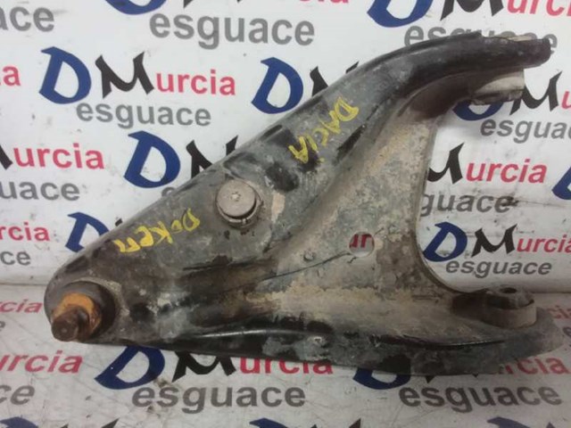 545007106R Brazo inferior derecho de la suspensión delantera  en stock Granada