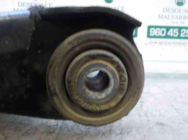 545007106R Brazo inferior derecho de la suspensión delantera  disponible Málaga