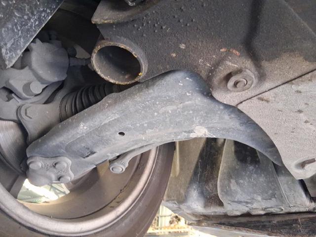 545008682R RENAULT Brazo inferior derecho de la suspensión delantera  disponible Vigo