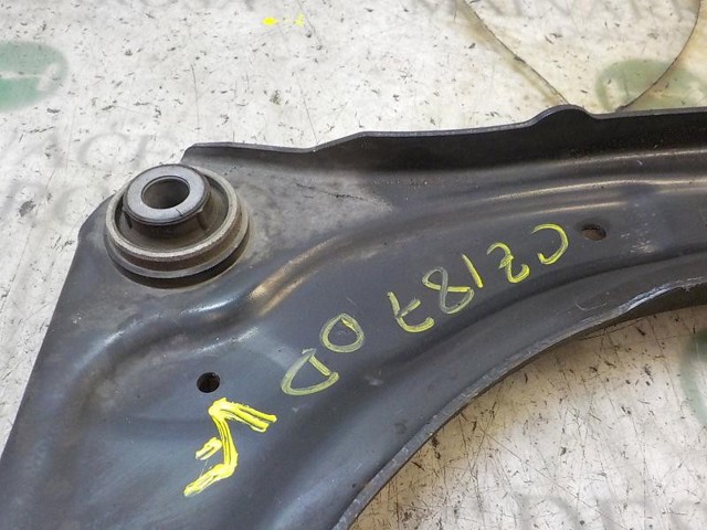RENAULT 545008682R Brazo inferior derecho de la suspensión delantera  comprar en Ponferrada