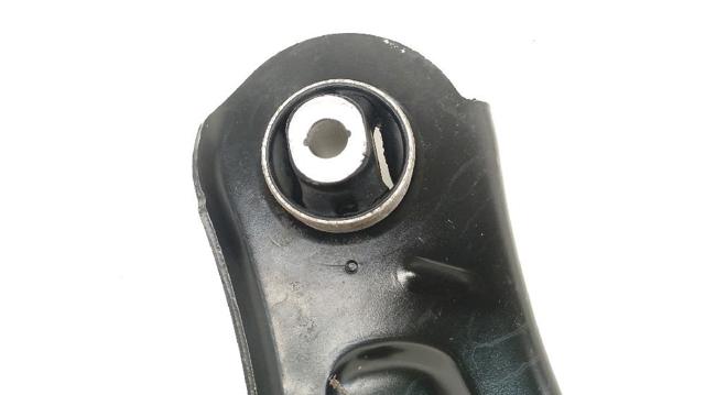 545008682R Brazo inferior derecho de la suspensión delantera  comprar en Reus