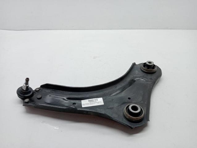 545008682R RENAULT Brazo inferior derecho de la suspensión delantera  en stock Córdoba