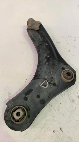 545008682R RENAULT Brazo inferior derecho de la suspensión delantera  en stock Huelva