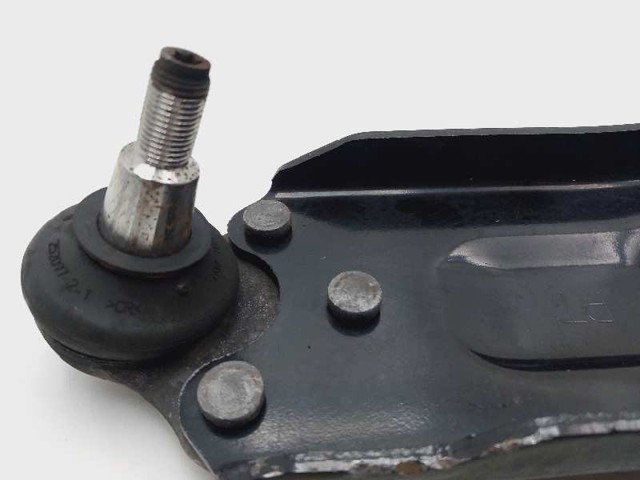 545009207R Brazo inferior derecho de la suspensión delantera  disponible Málaga