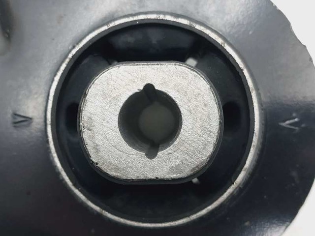 545009207R Brazo inferior derecho de la suspensión delantera comprar Girona