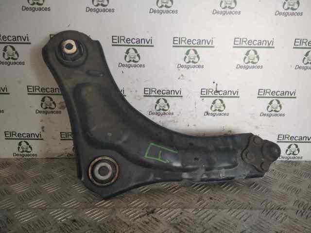 545009207R Brazo inferior derecho de la suspensión delantera  disponible Utrera