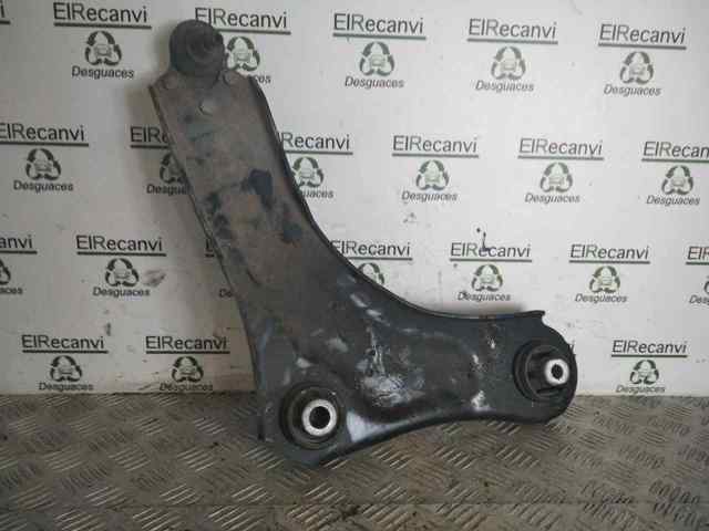 545009207R Brazo inferior derecho de la suspensión delantera  en stock Granada
