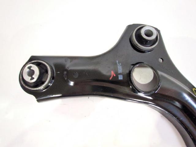 545009574R RENAULT Silentblock del brazo de suspensión  en stock Gandía