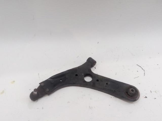 54500A6200 HYUNDAI Brazo inferior izquierdo de la suspensión delantera  en stock Huelva
