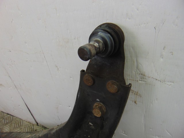 HYUNDAI 54500A6200 Brazo inferior izquierdo de la suspensión delantera  en stock Valencia