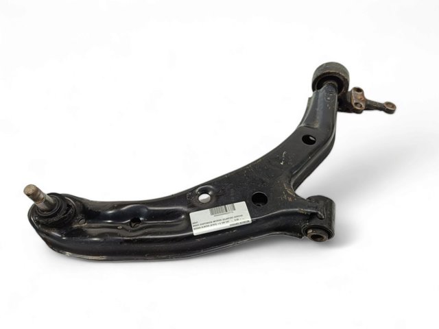 Brazo inferior derecho de la suspensión delantera 54500BM410 NISSAN