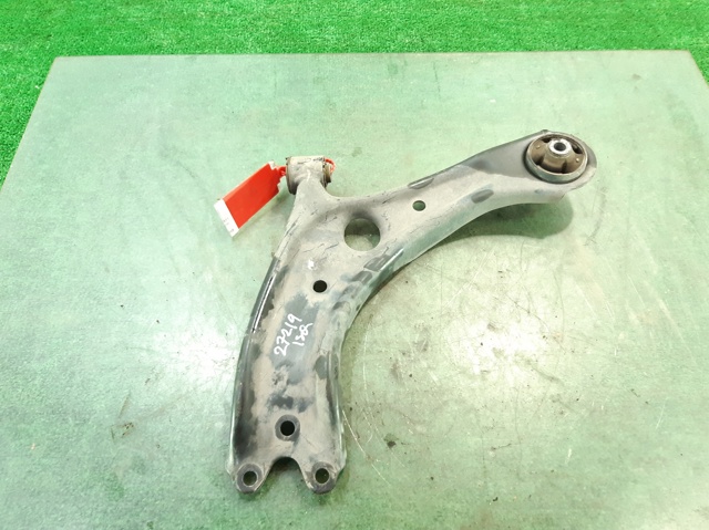 54500D7000 HYUNDAI Brazo inferior izquierdo de la suspensión delantera  en stock Huelva