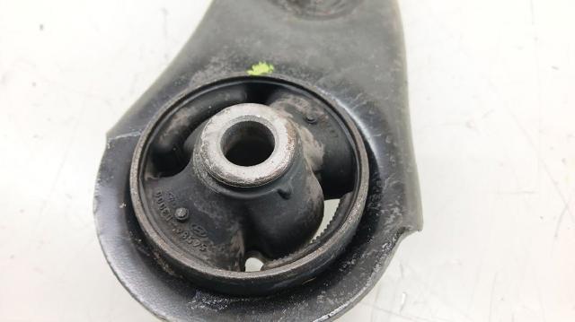 HYUNDAI 54500D7000 Brazo inferior izquierdo de la suspensión delantera  en stock Terrassa