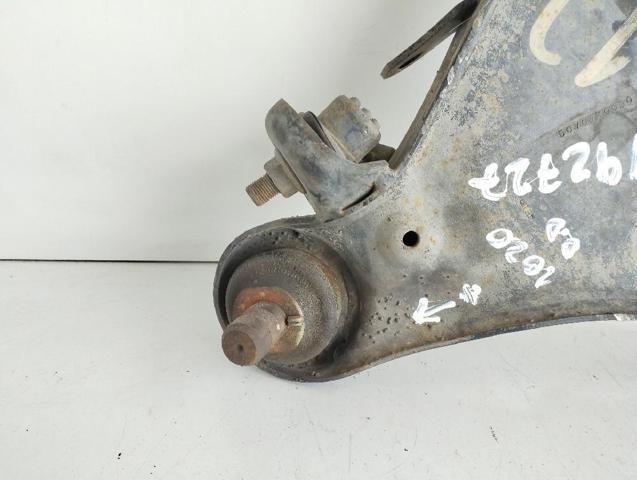 54500EB300 Brazo inferior derecho de la suspensión delantera  en stock Sabadell