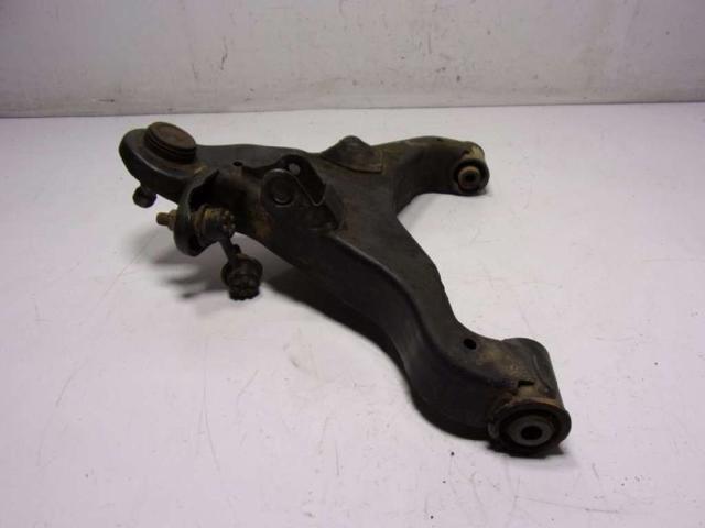 NISSAN 54500EB31A Brazo inferior derecho de la suspensión delantera comprar Barcelona