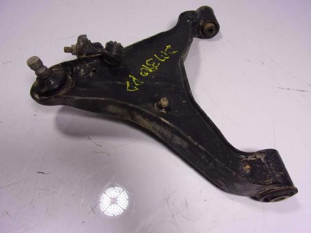54500EB31A NISSAN Brazo inferior derecho de la suspensión delantera comprar Bilbao