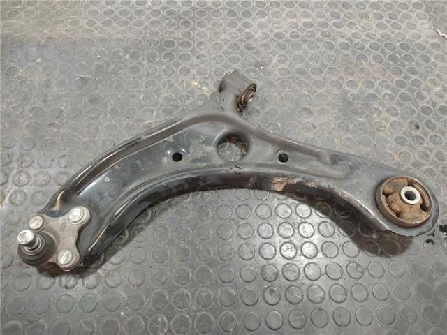54500F1000 Brazo inferior izquierdo de la suspensión delantera  en stock Castellón