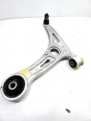 54500G2100 Brazo inferior izquierdo de la suspensión delantera  en stock Granada