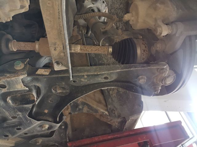 HYUNDAI 54500G4AA0 Brazo inferior izquierdo de la suspensión delantera  disponible Valladolid