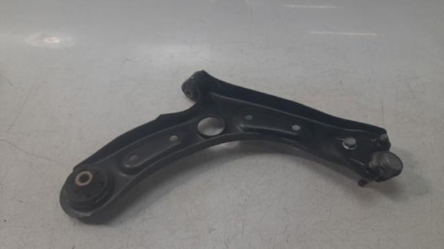 54500G4AA0 HYUNDAI Brazo inferior izquierdo de la suspensión delantera  en stock Córdoba
