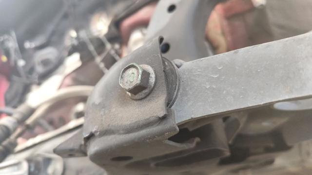 54500G4AA0 Brazo inferior izquierdo de la suspensión delantera  en stock Castellón