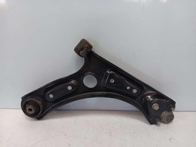 54500J9000 Brazo inferior izquierdo de la suspensión delantera  disponible Burgos