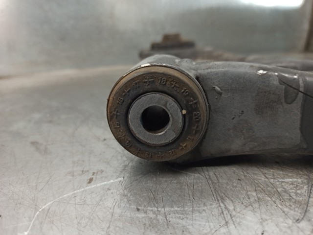 54500J9000 Brazo inferior izquierdo de la suspensión delantera comprar Sevilla