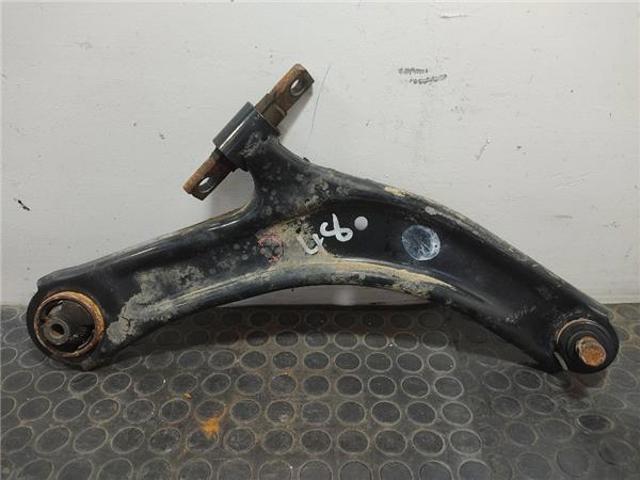 54500JD000 Brazo inferior derecho de la suspensión delantera comprar Girona