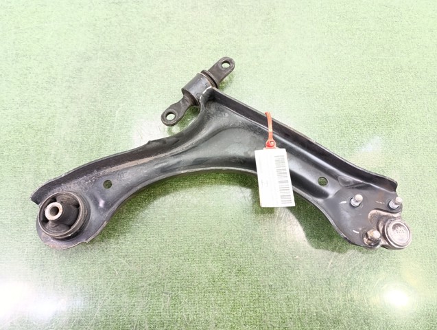 54500N9000 Brazo inferior izquierdo de la suspensión delantera  disponible Málaga