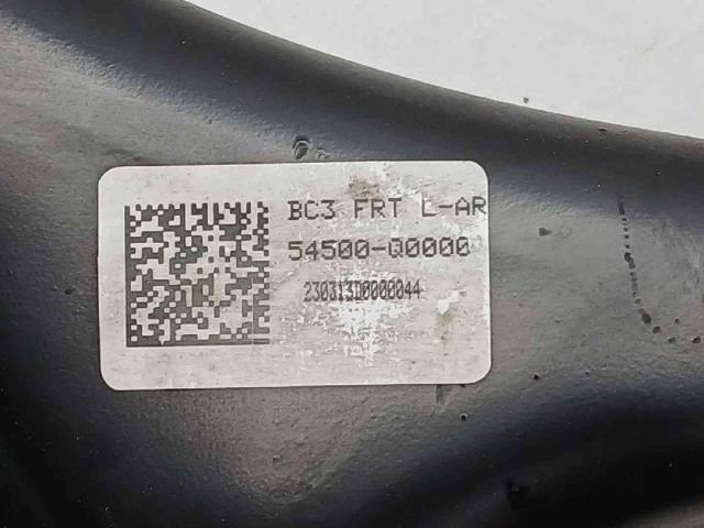 54500Q0000 Brazo inferior izquierdo de la suspensión delantera  en stock Granada